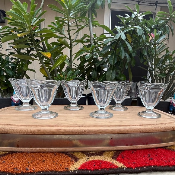 Vintage set of 6 Anchor Hocking Ice Cream Sundae Dishes - Picture 1 of 8